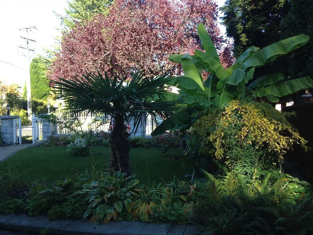 Guest house Oakridge Mall Station House Hotel Vancouver