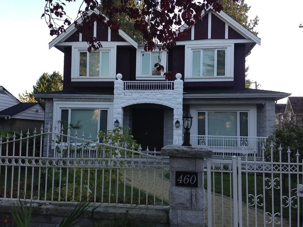 Oakridge Mall Station House Hotel Vancouver Canada