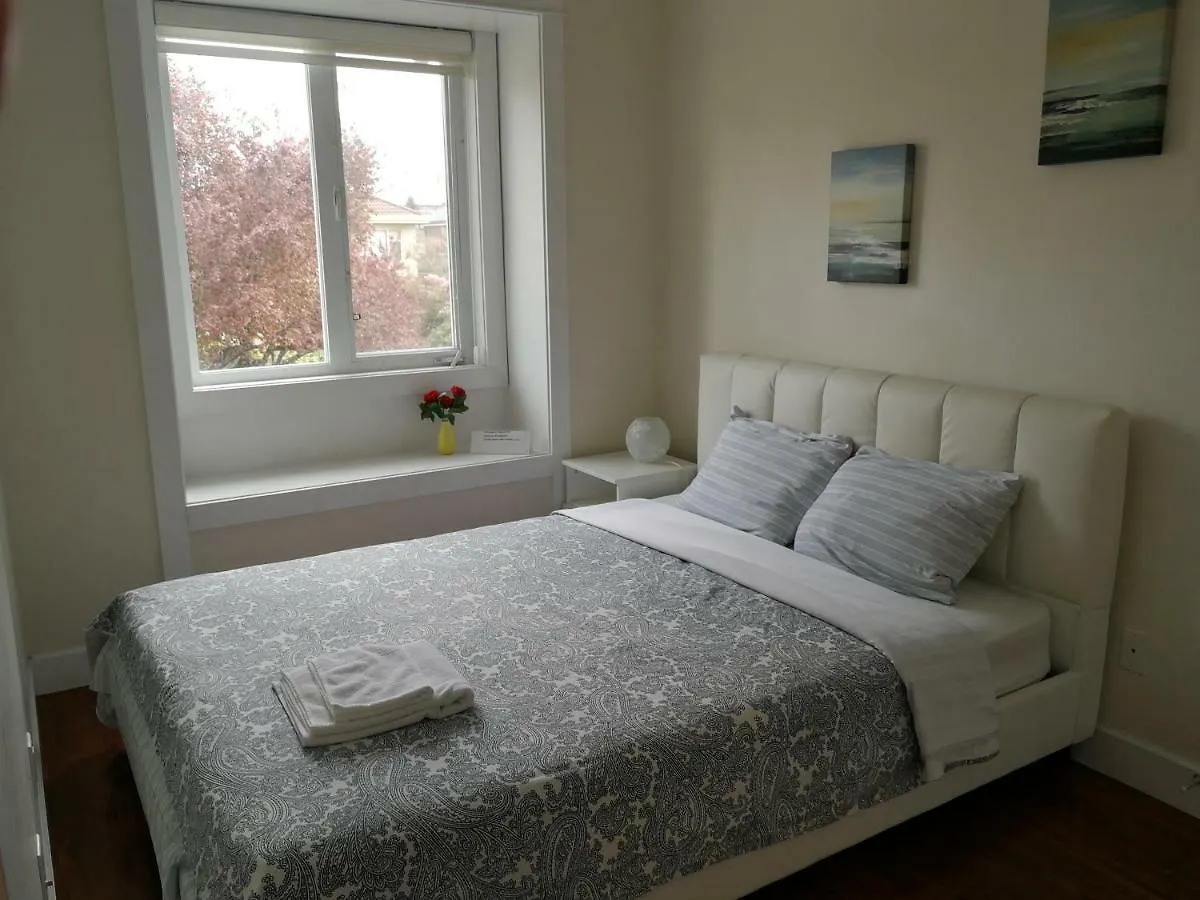 Oakridge Mall Station House Hotel Vancouver Guest house